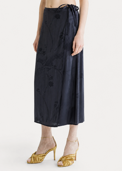 person wearing forte forte womens Floral Lotus Jacquard Sarong Skirt