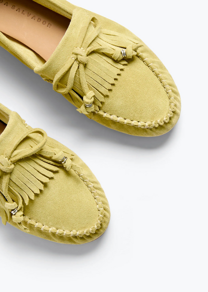 freda salvador womens Celeste Fringe Loafer in Citrus Suede
