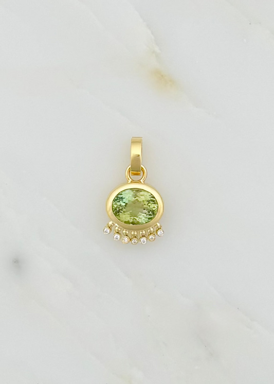 jade ruzzo fine jewelry 18k yellow gold Tennessee Pendant with Green Tourmaline diamonds