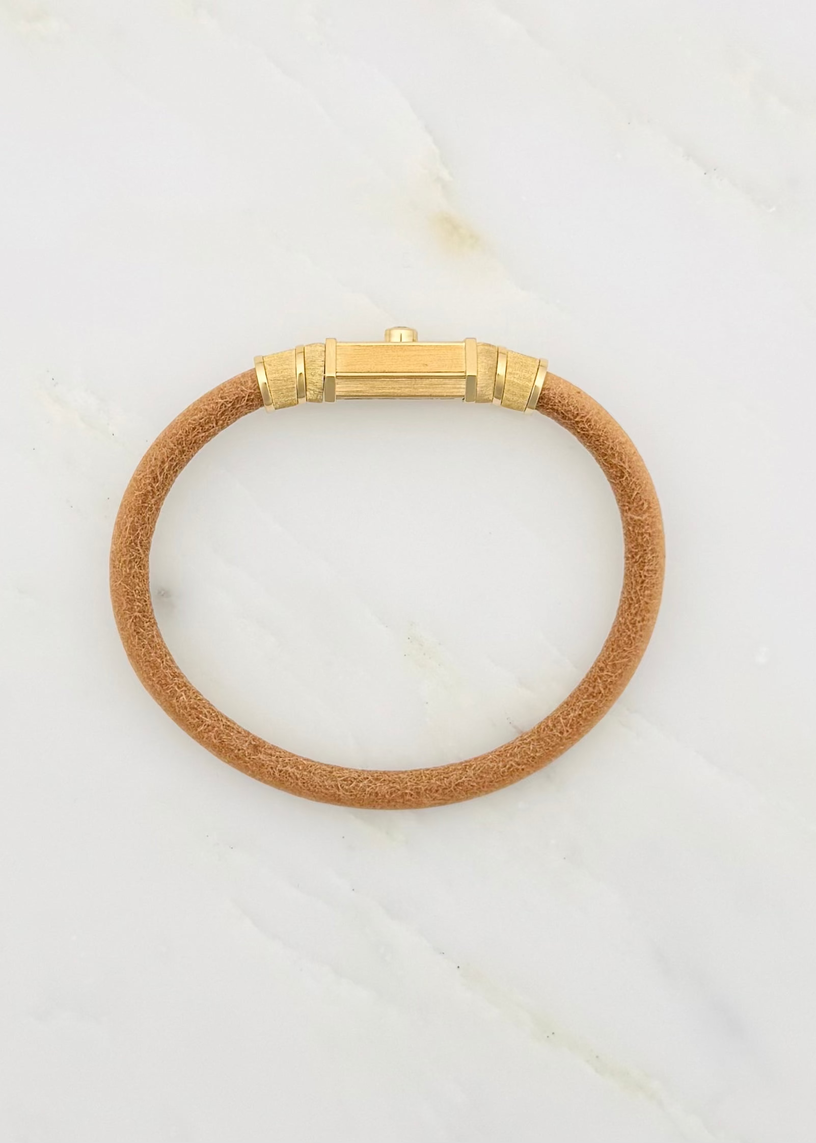 marie lichtenberg fine jewelry 18k yellow gold Lasso Locket Bracelet diamond