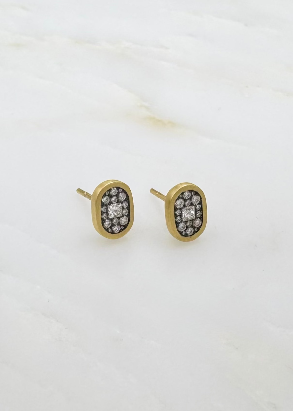 shola branson fine jewelry 18k yellow gold White Diamonds Plinth Stud Earrings