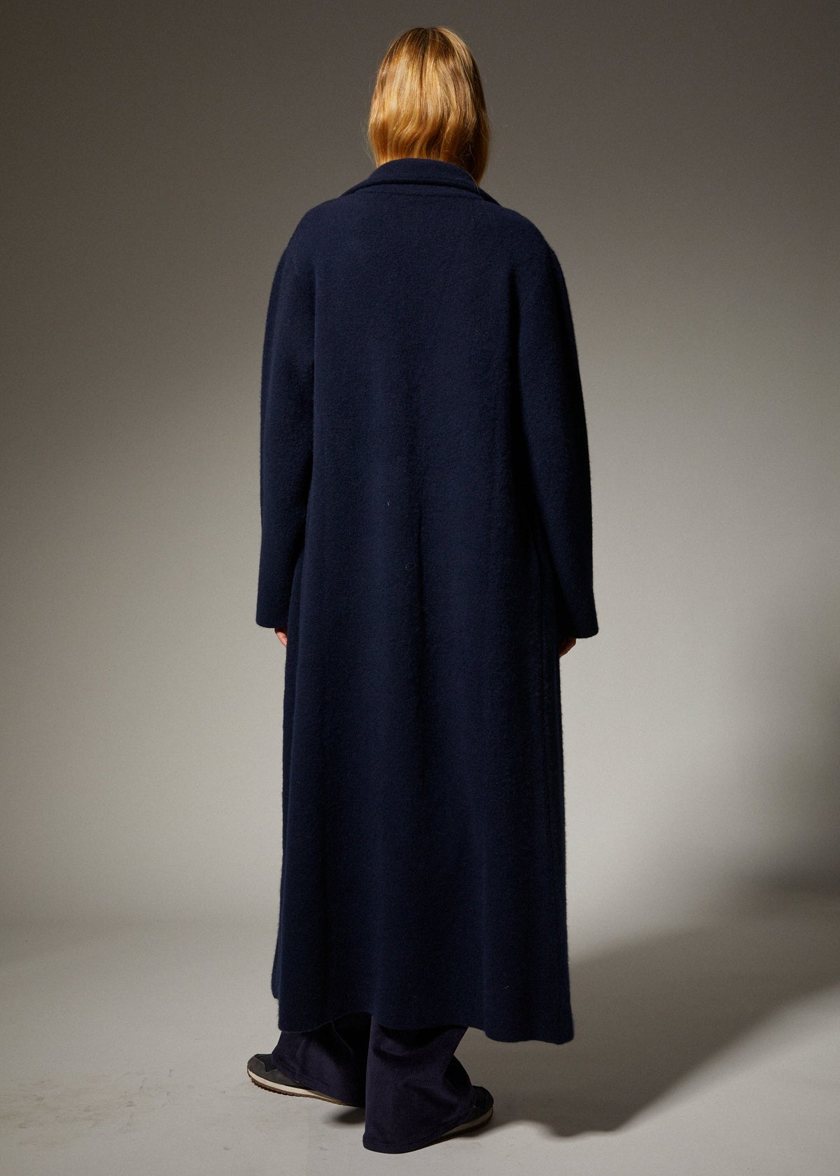 person wearing sprwmn womens Cashmere Classic Coat in Navy