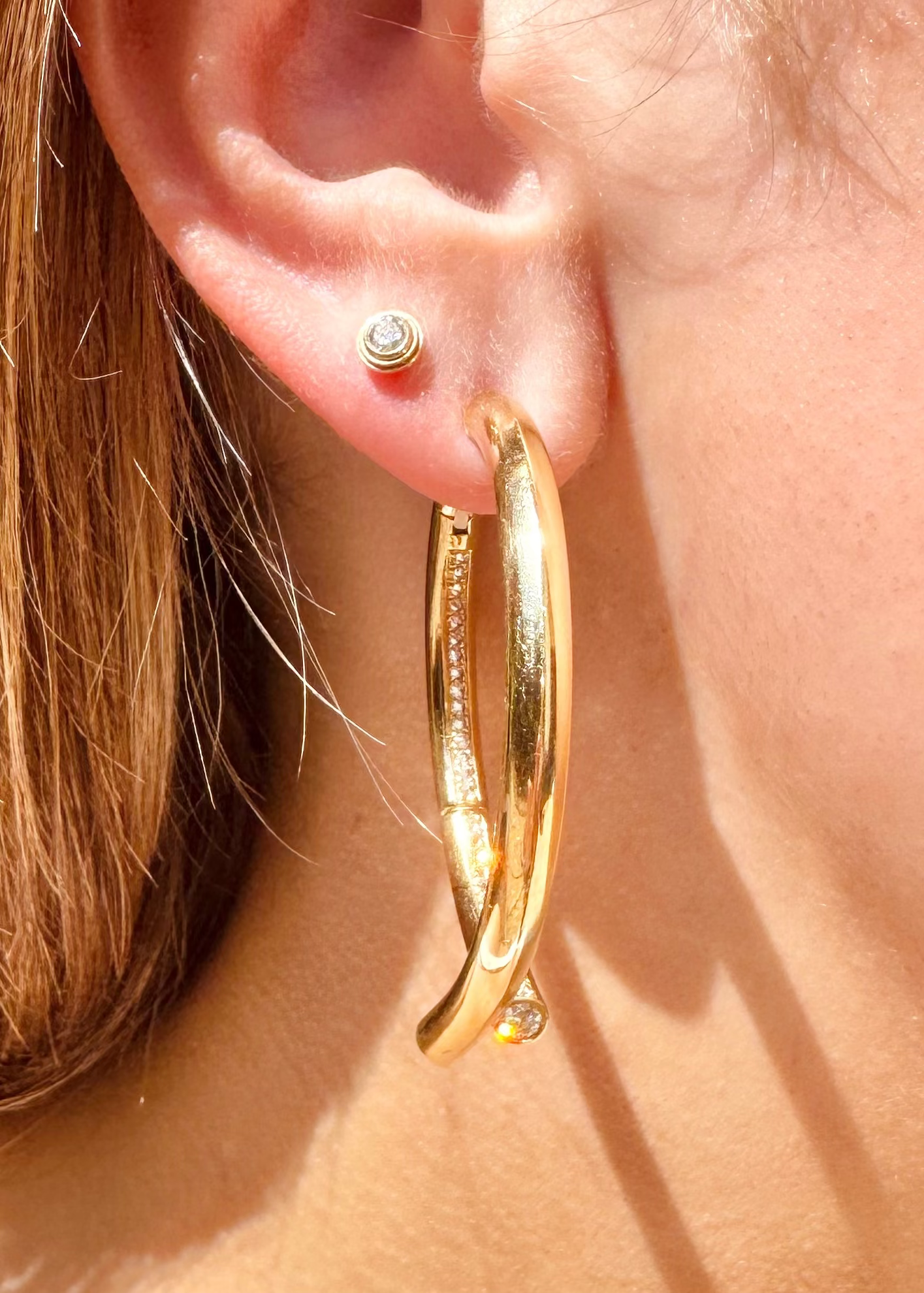 person wearing tabayer fine jewelry 18k yellow gold Pavé Diamond Oera Earrings