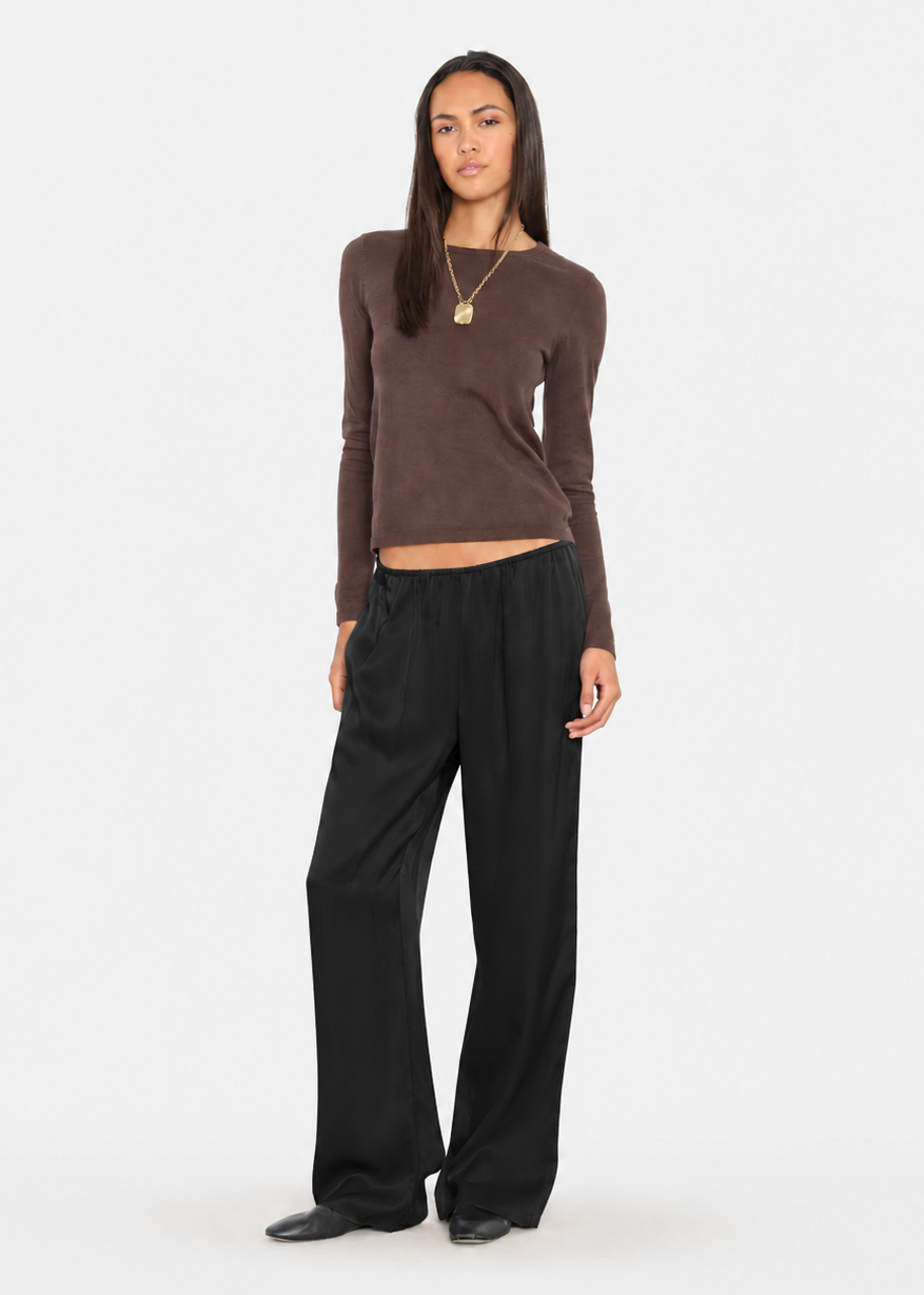 person wearing xirena womens Bella Pant in Black