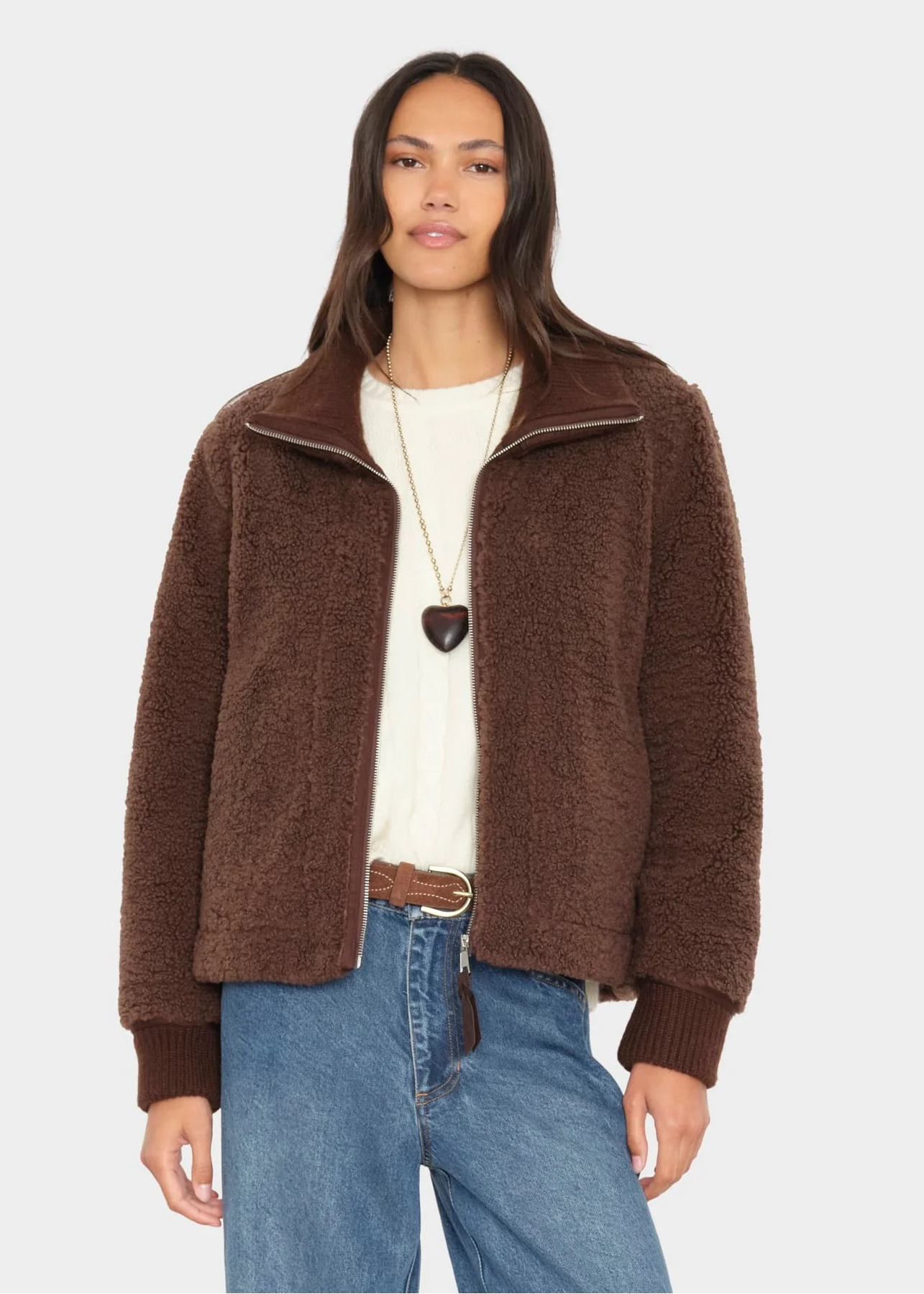 person wearing xirena womens sherpa Daltry Jacket in Chocolate Brown