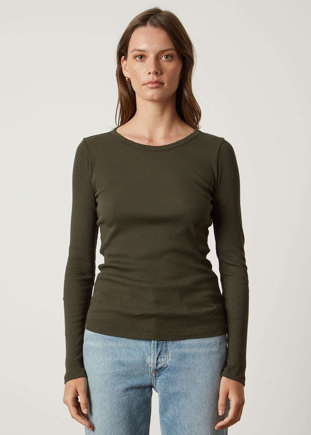 PERSON WEARING womens velvet tees Bayler Ribbed Scoop Neck Tee in Hedge green
